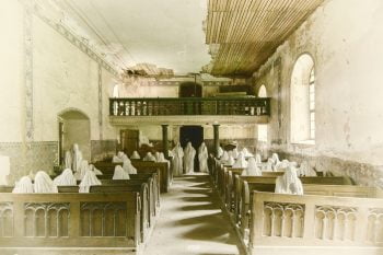 "Une bouteille de rhum peut réaliser plus de miracles qu'une église pleine de saints..."