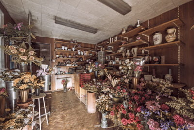 "Pourquoi dit-on qu'on va aux pompes funèbres ? Interflora c'est pas Chaussea !"