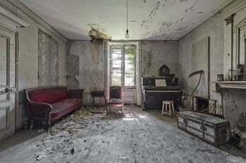 "Fâcheuse et ravageuse, c'est une incorrigible racoleuse. Voleuse et envieuse, c'est une sale vicieuse. Enjôleuse et besogneuse, elle est irremplaçable, la Faucheuse..."