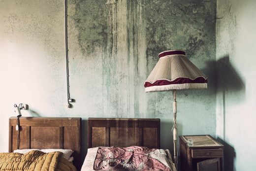 "Si tu te caches sous les draps pour faire l'amour, alors je comprends pourquoi tu caches la lumière sous un abat-jour..."