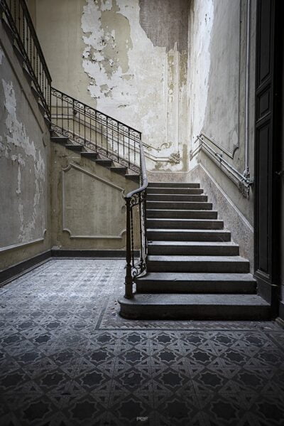 "Ton égocentrisme toujours sous la lumière, te plongera dans une obscurité routinière..."
