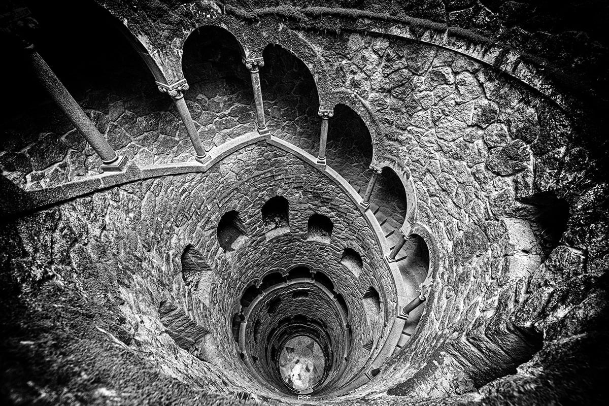 Si ton chemin de vie te paraît difficile et interminable. Persiste, car c'est trop facile de passer pour un minable ! (version N&B)